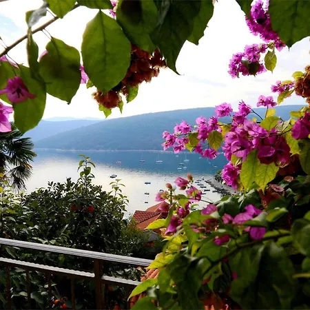 Apartman In 16939 Rabac